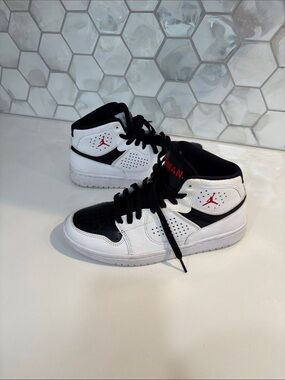 Nike Air Jordan Size 6 Y